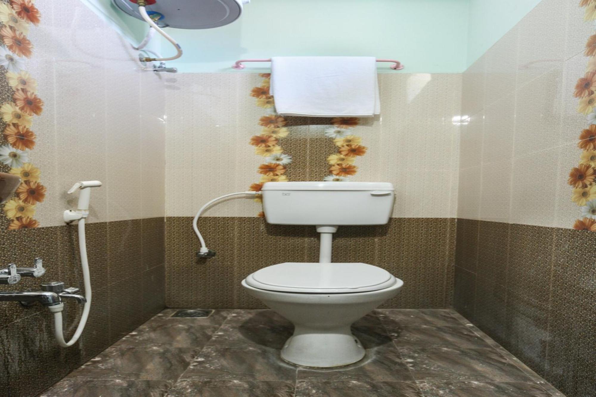 Oyo Modern Guest House Chennai Dış mekan fotoğraf